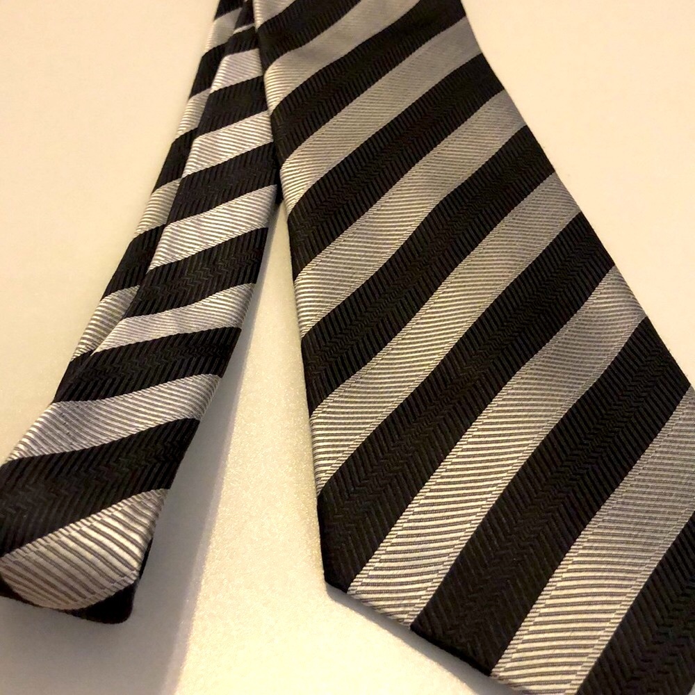 Thomas PINK Tie-Black/ Silver